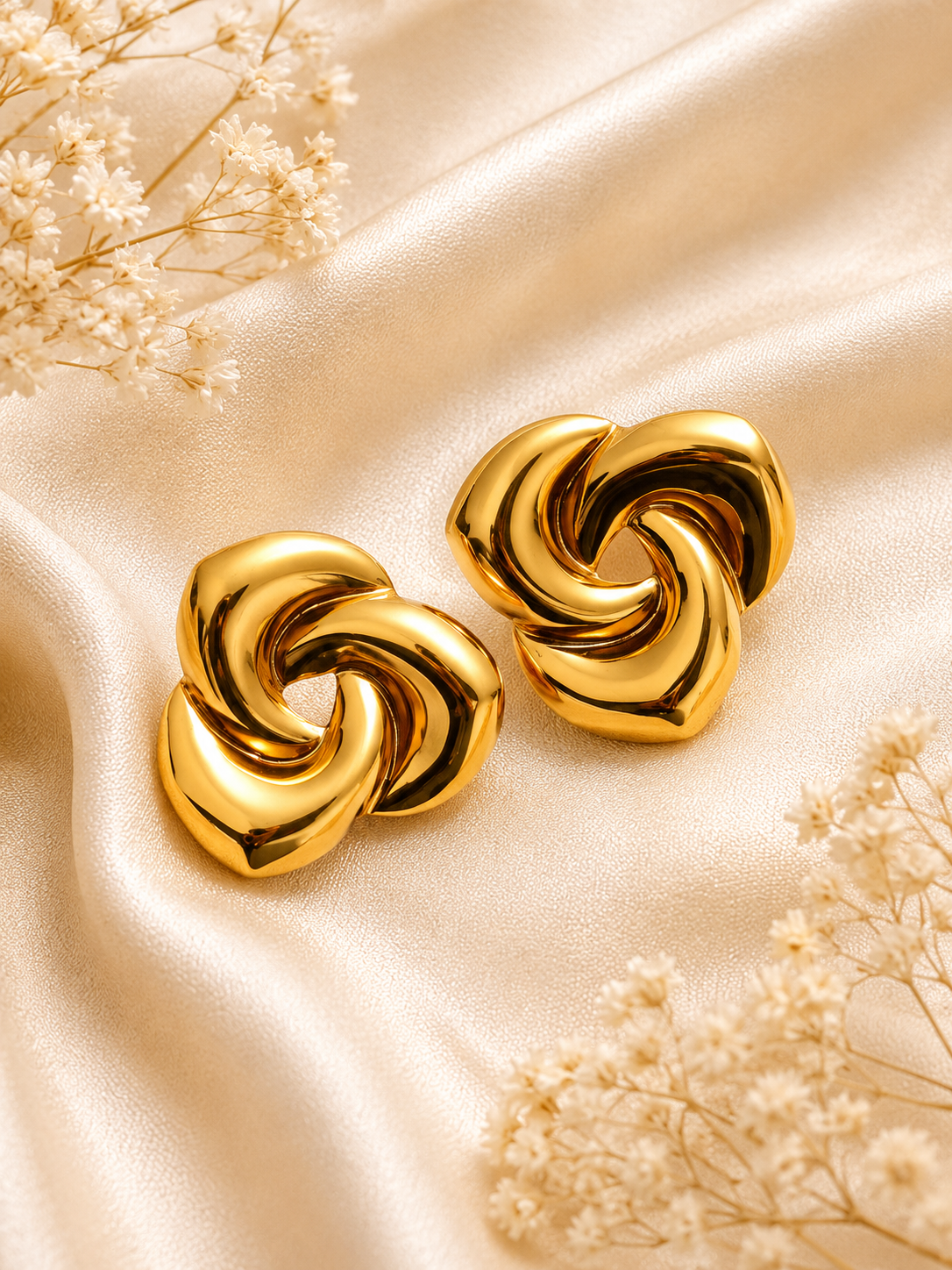 Platinum Élan Knot Studs