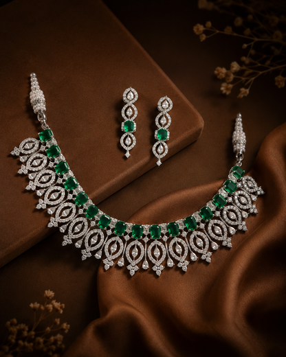 Emerald Élysée Necklace Set
