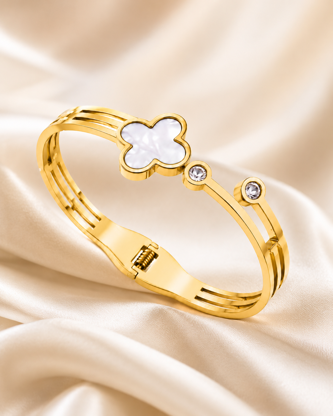 Ivory Clover Charm Bracelet