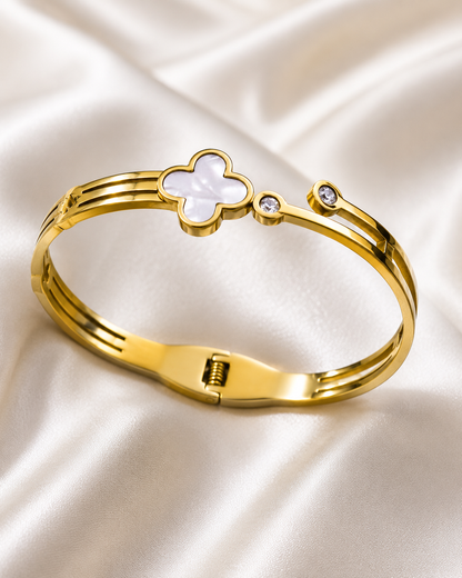 Ivory Clover Charm Bracelet